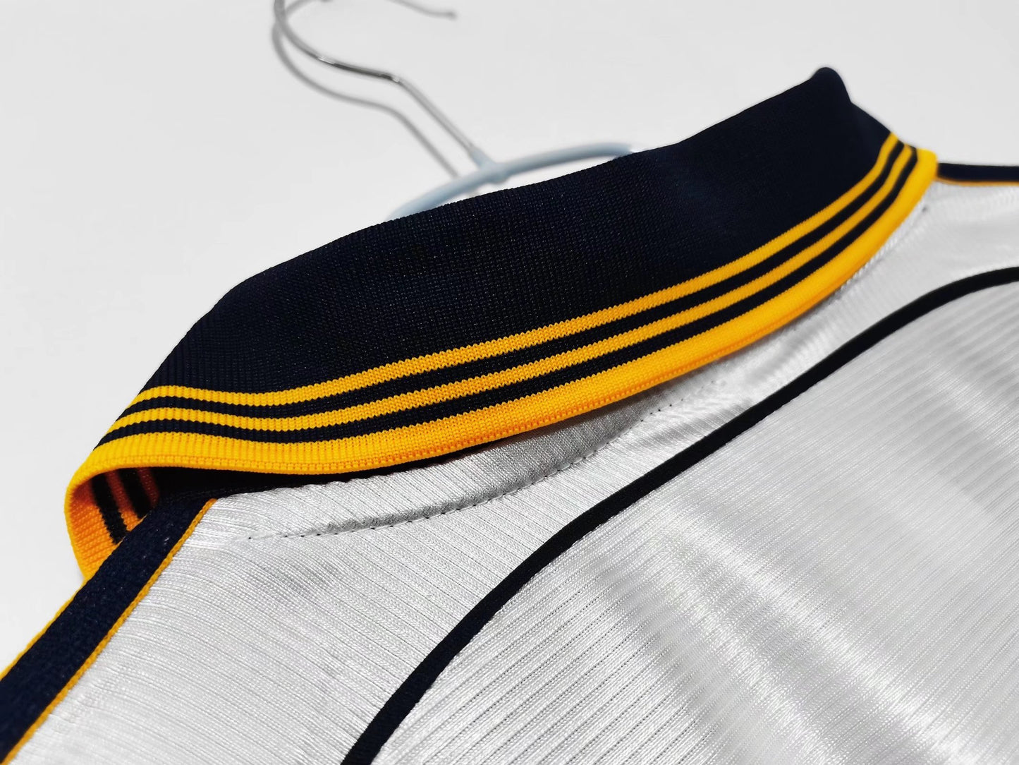Retro Football Jersey Real Madrid 1998 - 2000