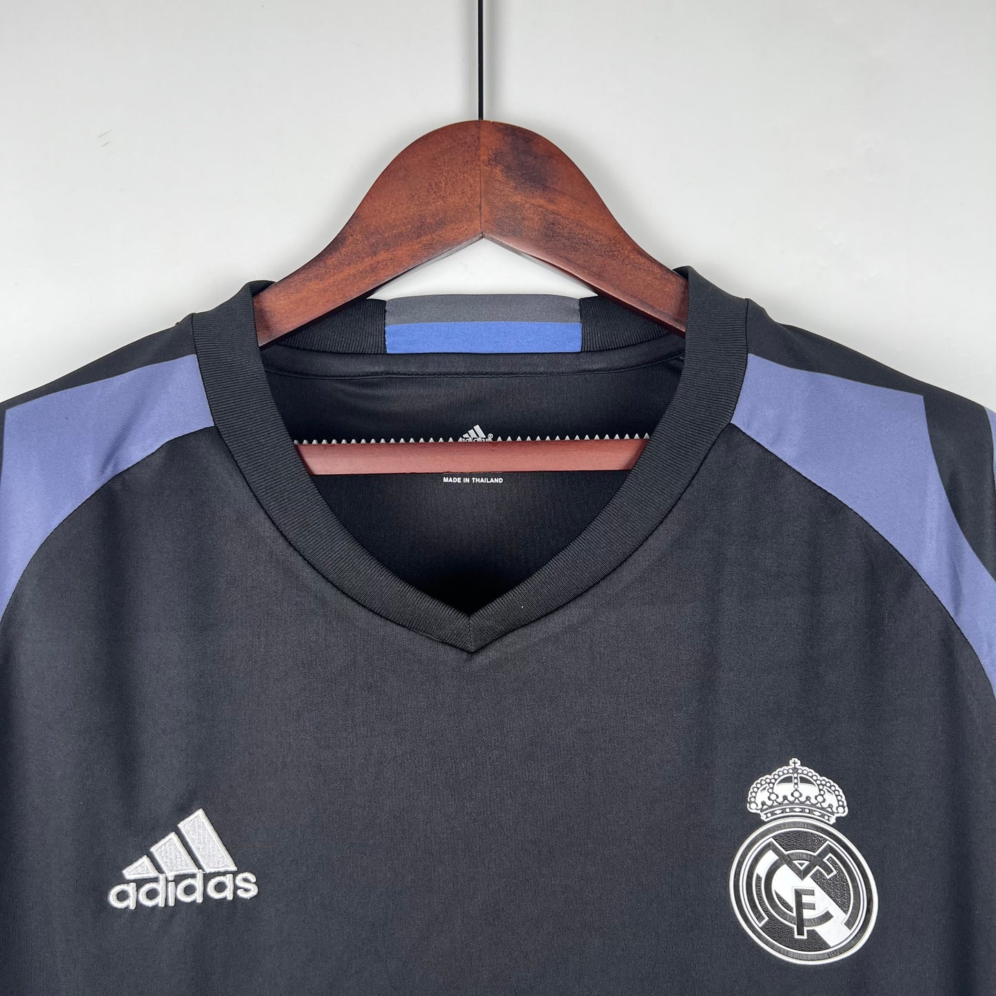 Retro Football Jersey Real Madrid 2016 - 2017 Away 2nd