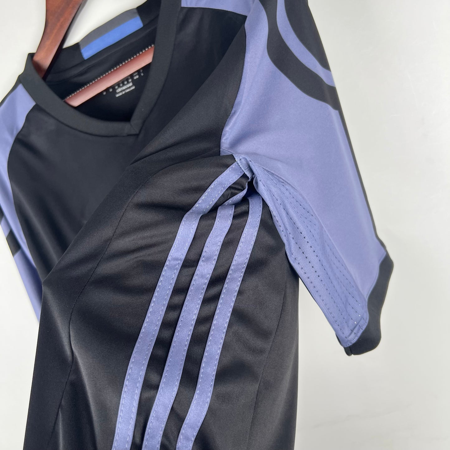 Retro Football Jersey Real Madrid 2016 - 2017 Away 2nd