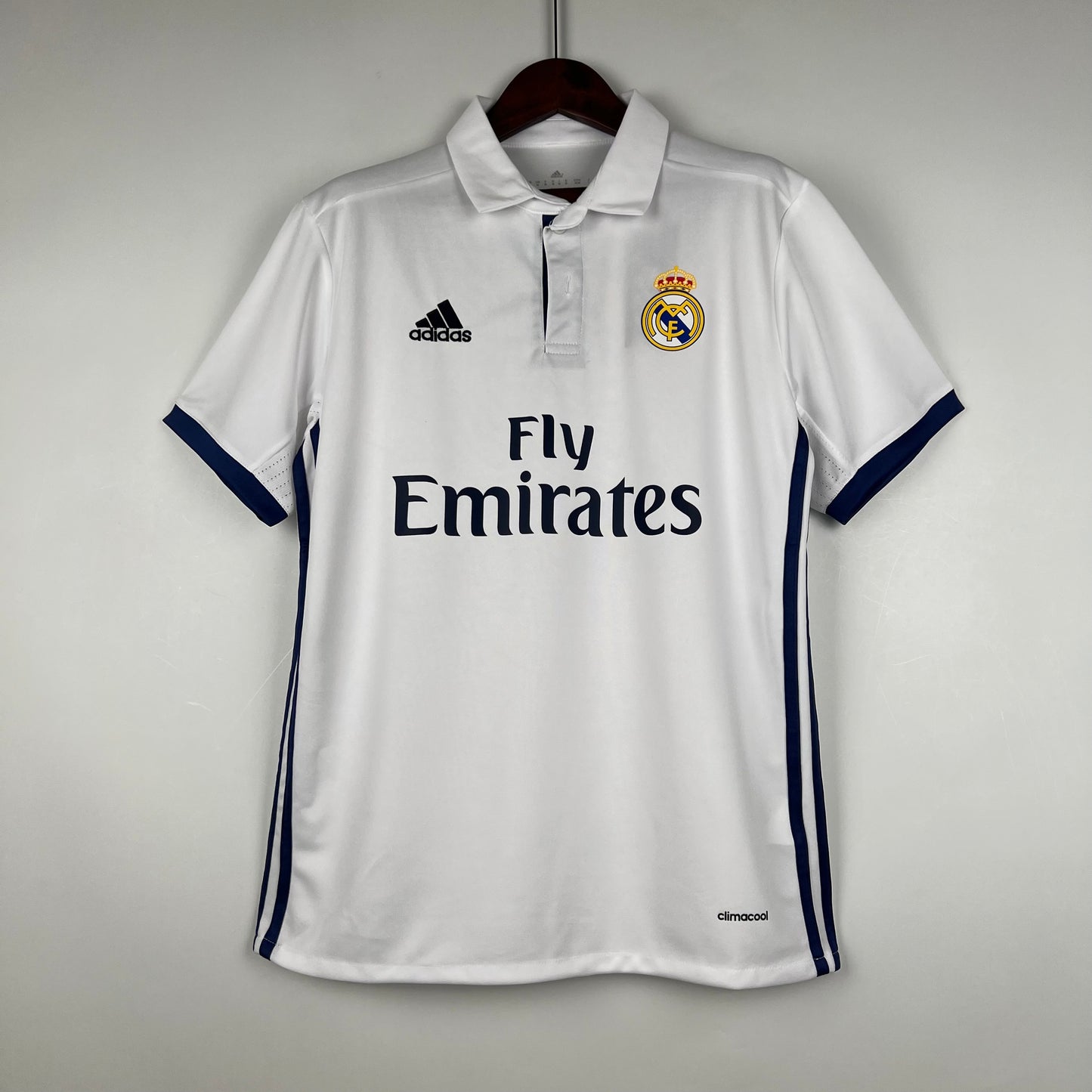 Retro Football Jersey Real Madrid 2016 - 2017