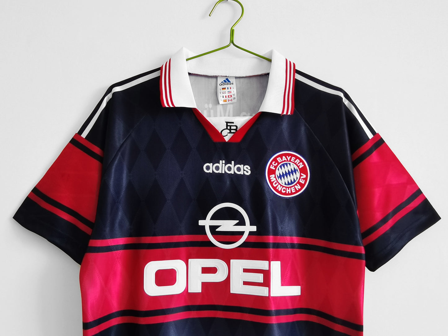 Retro Football Jersey of Bayern Munich 1997