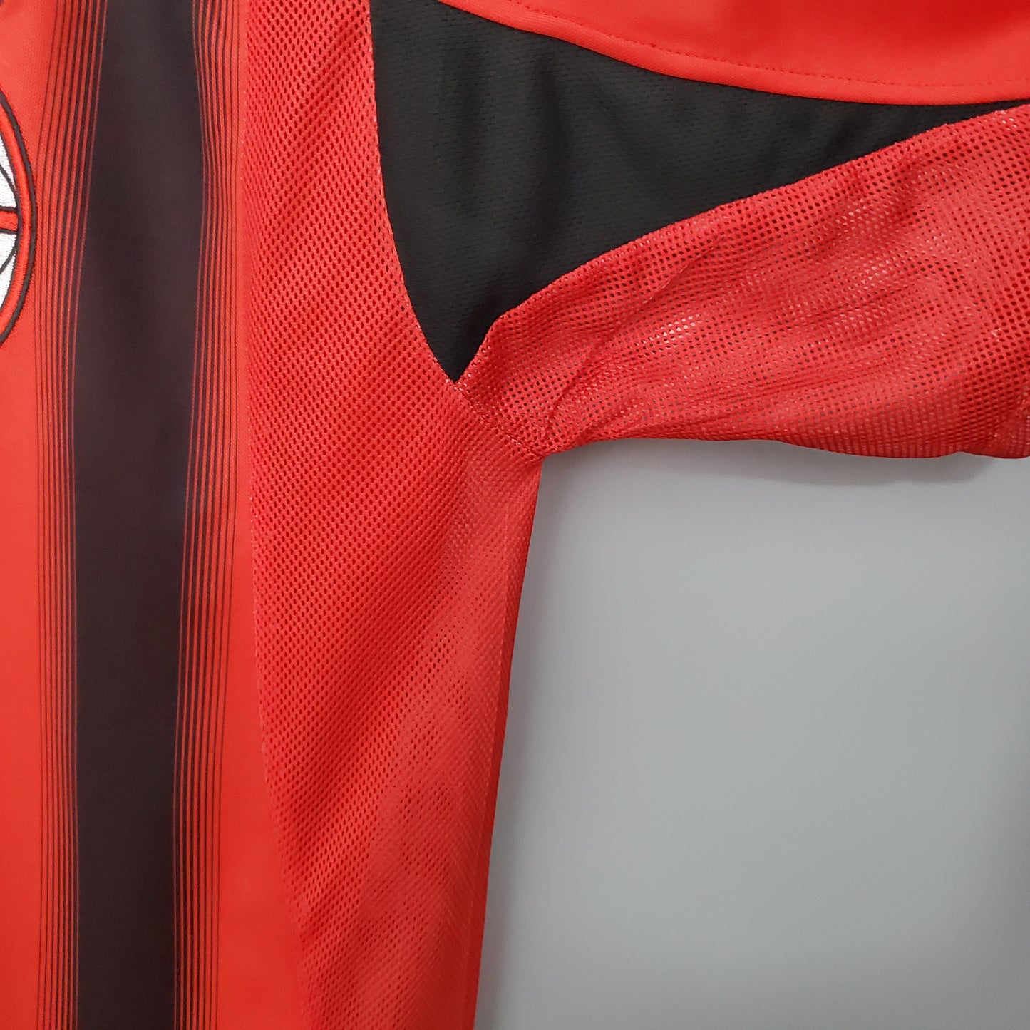 AC Milan 2004 - 2005 Retro Football Jersey