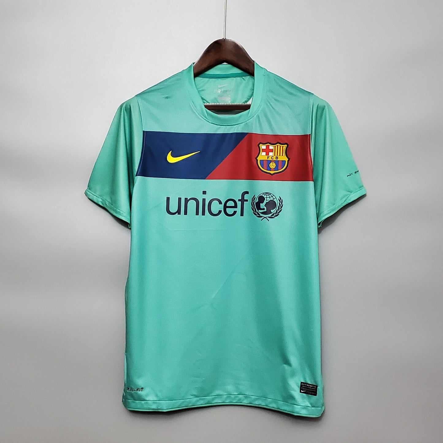 Retro Football Jersey Barcelona 2010-2011 Away