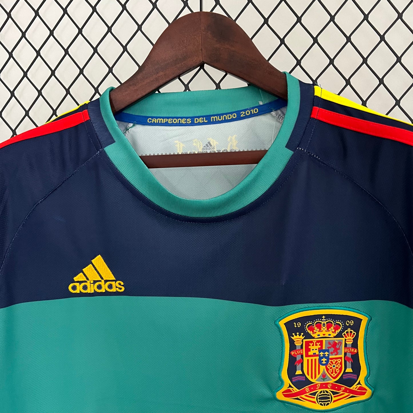 Spain 2010 Retro Football Jersey Goalkeeper