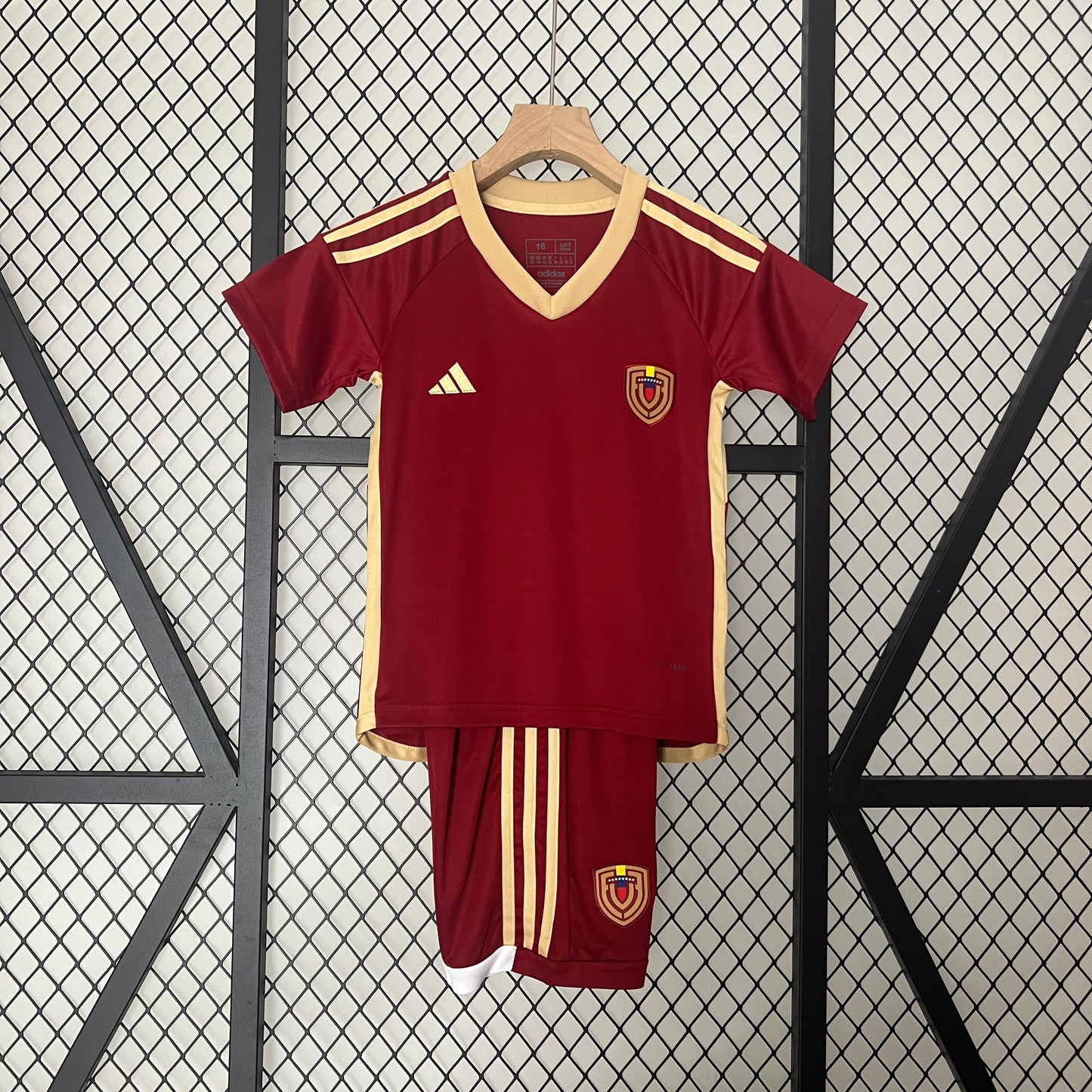 Venezuela La Vinotinto 2024 Kids Football Kit (Home)