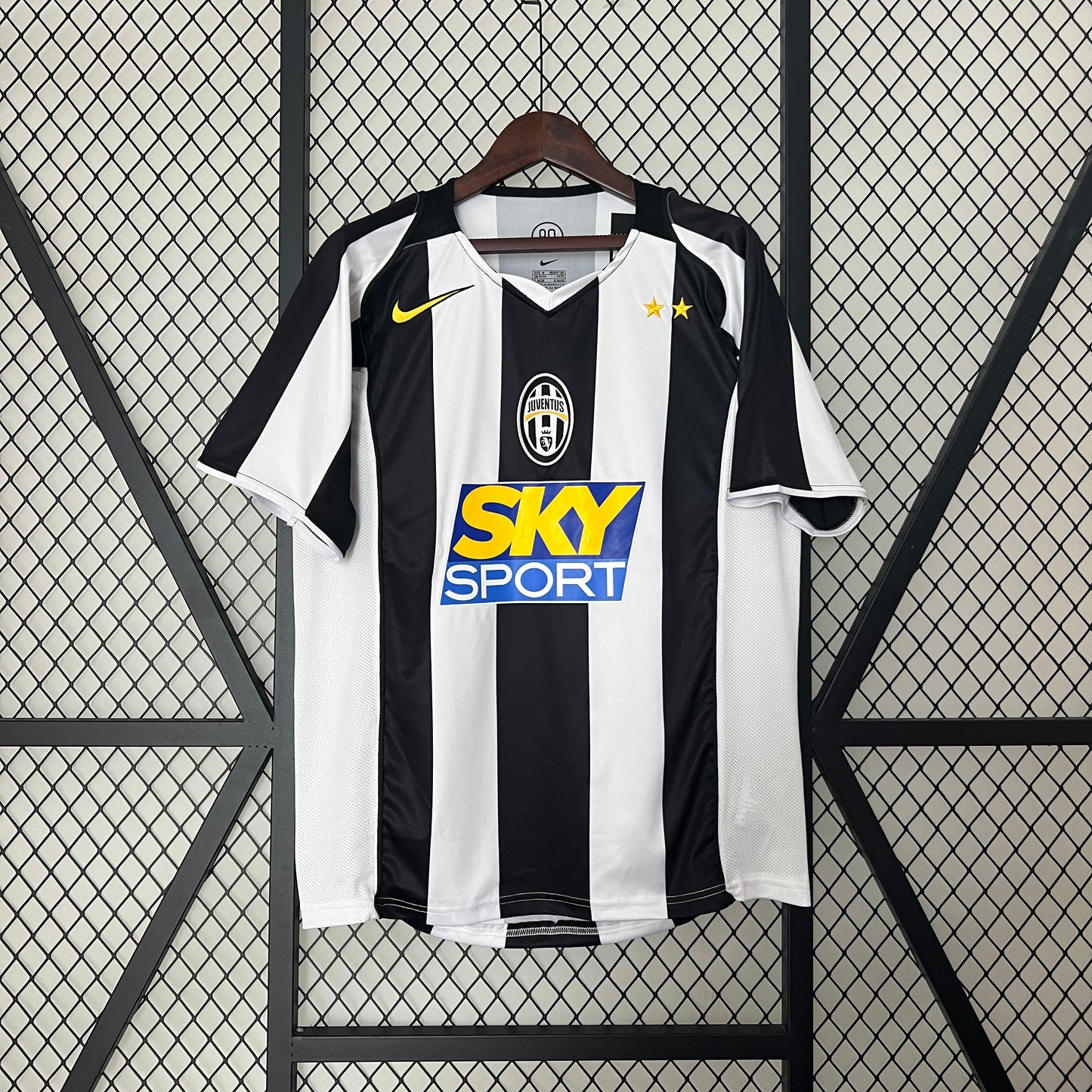 Retro Juventus Football Jersey 2004