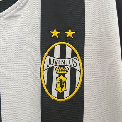 Retro Juventus Football Jersey 2001 - 2002