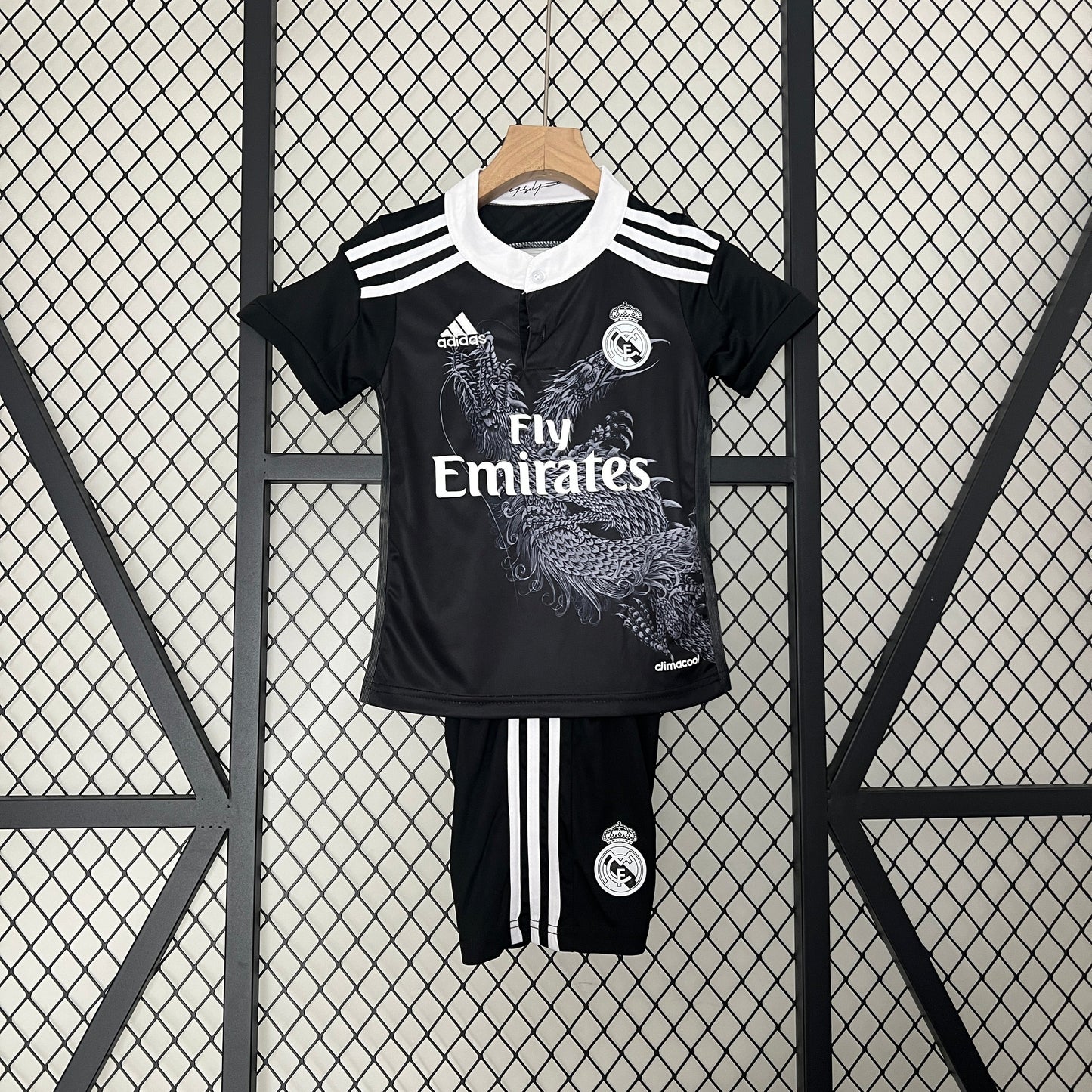 Kids Retro Football Kit Real Madrid 2014-2015 (Black)