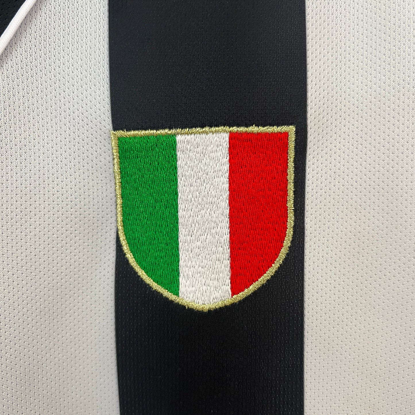 Retro Juventus Football Jersey 2002 - 2003