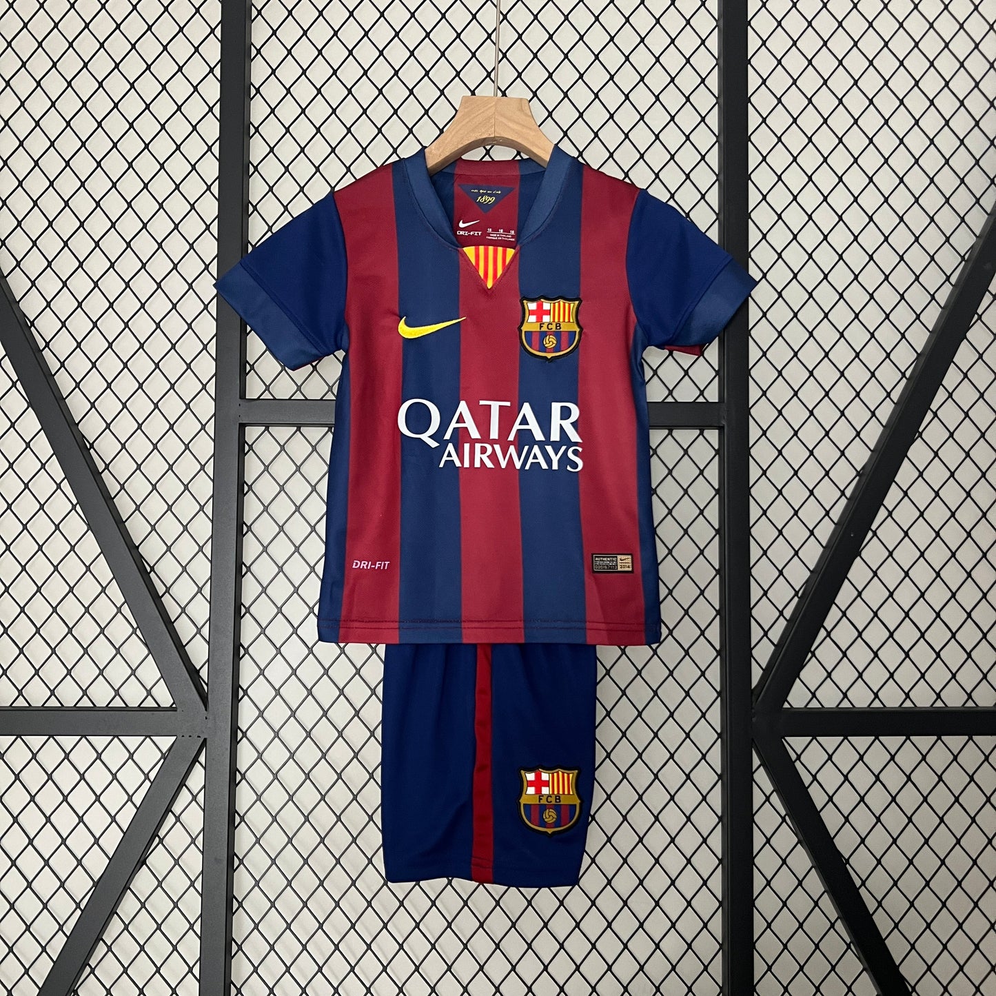 Kids Retro Football Kit Barcelona 2014-2015