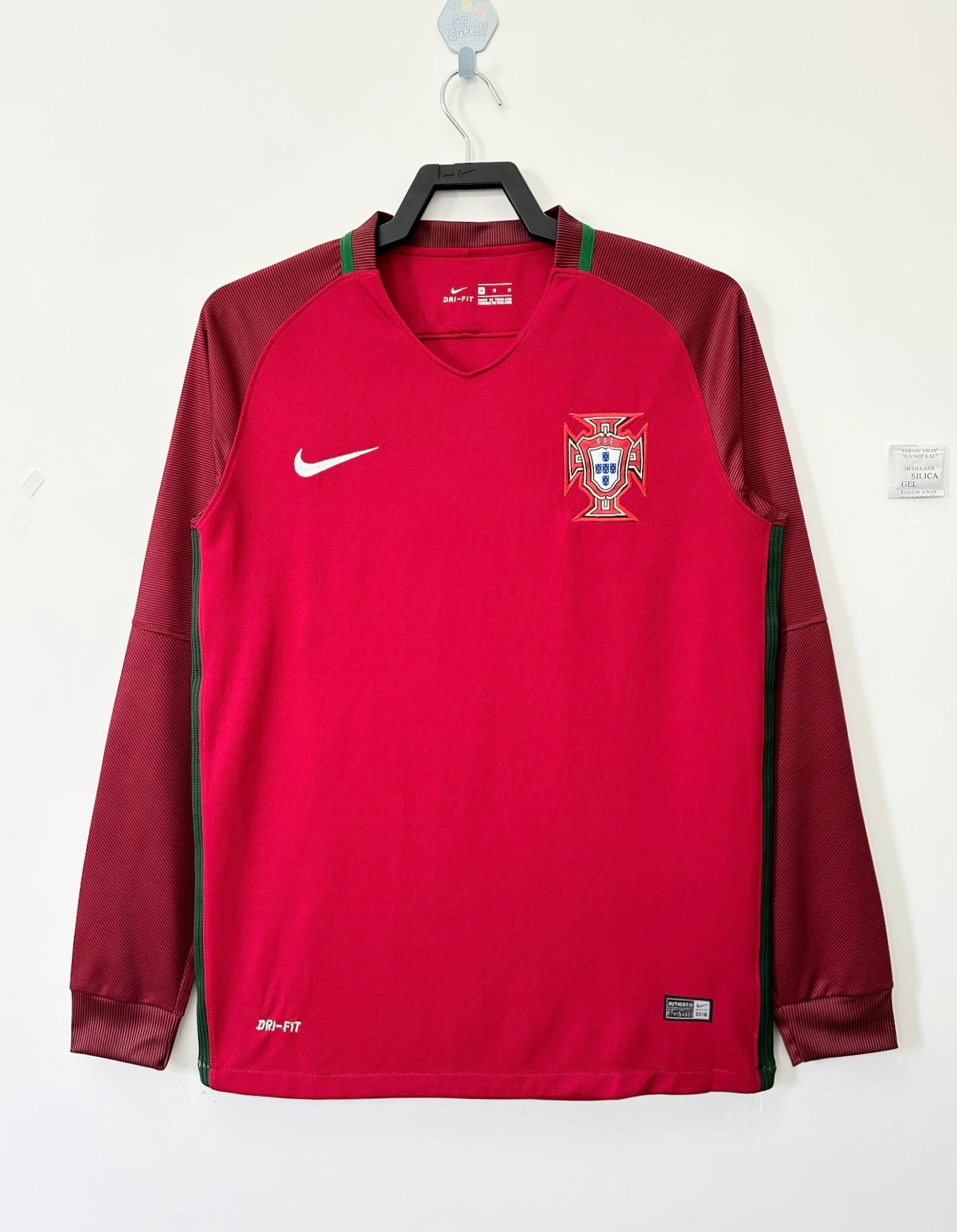 Retro Football Jersey Portugal ML 2006