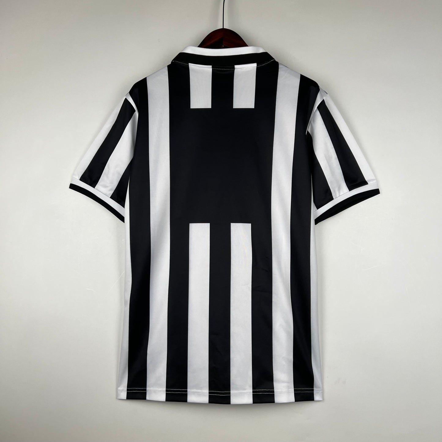 Retro Juventus Football Jersey 1996 - 1997