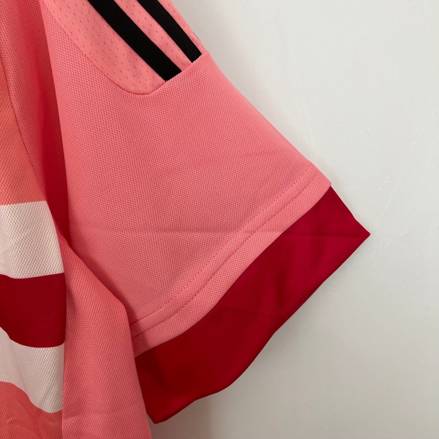 Retro Juventus Football Jersey 2015 Rose