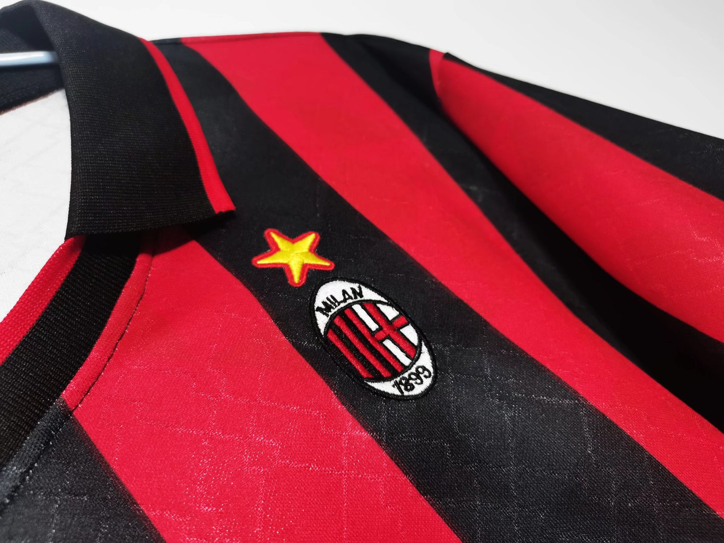 Retro Football Jersey of AC Milan 1995